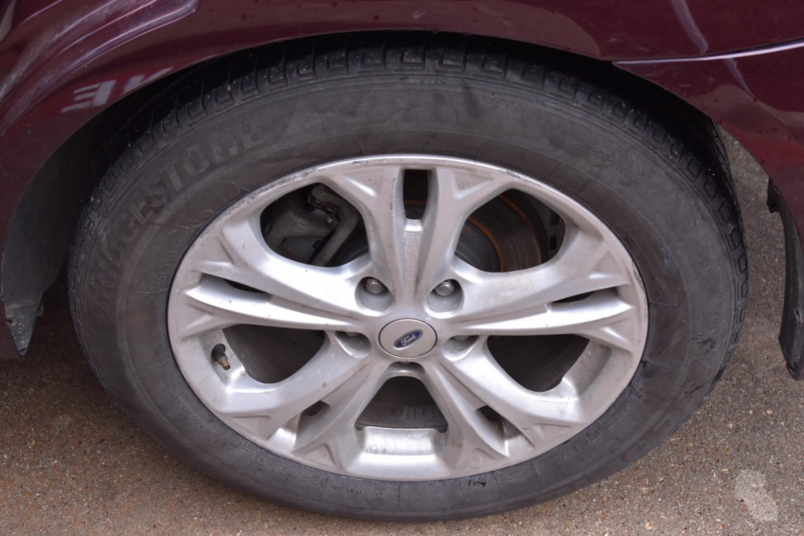 2012 Red /Gray Ford Fusion SE (3FAHP0HA0CR) with an 2.5L L4 DOHC 16V engine, 6 Speed AUTOMATIC transmission, located at 5925 E. BELKNAP ST., HALTOM CITY, TX, 76117, (817) 834-4222, 32.803799, -97.259003 - Photo#23